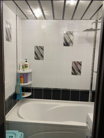 Купить двухкомнатную квартиру на вторичке на улице Парковая в Владимирской области. Вариант № 35683, 9, площадь -  квм, цена 2700000 рублей