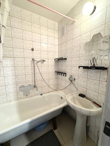 Купить квартиру на улице Хользунова в Волгограде. Вариант № 5324328, 2, площадь -  квм, цена 4750000 рублей