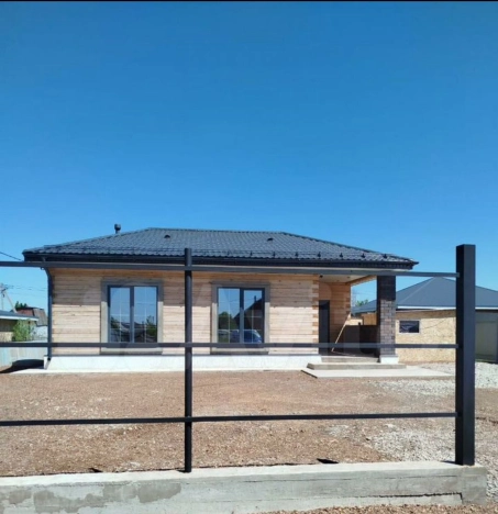 Купить дом в Микрорайоне Советский, Стерлитамак в Стерлитамаке. Вариант № 48122, 1, площадь -  квм, цена 9200000 рублей