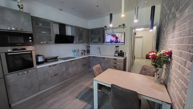 Купить квартиру в Москве. Вариант № 10169149, 4, площадь -  квм, цена 25000000 рублей