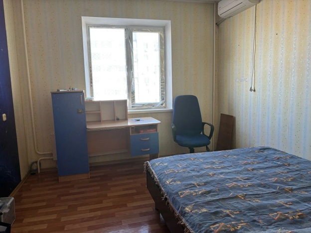 Купить трехкомнатную квартиру в Микрорайоне 8-й, Элиста в Элисте. Вариант № 13645, 3, площадь -  квм, цена 5500000 рублей