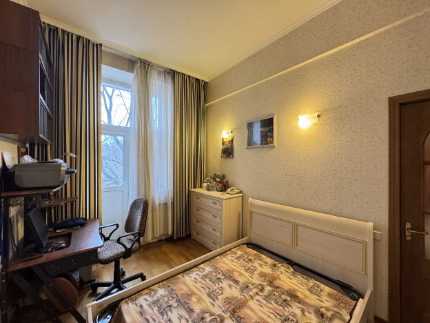 Купить квартиру в Москве. Вариант № 8429026, 9, площадь -  квм, цена 29990000 рублей