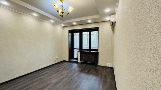 Купить квартиру на вторичке в Уфе. Вариант № 44039, 33, площадь -  квм, цена 18500000 рублей