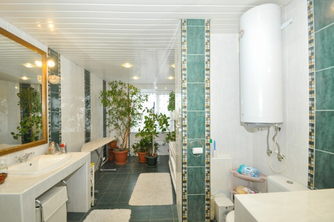 Купить четырехкомнатную квартиру в Новосибирской области. Вариант № 8922229, 27, площадь -  квм, цена 15500000 рублей