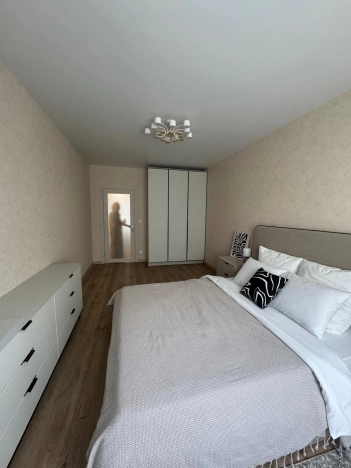 Купить двухкомнатную квартиру на улице Венская в Новосибирской области. Вариант № 49266, 2, площадь - квм, цена 5500000 рублей