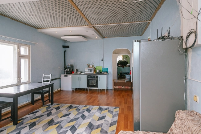 Купить дом у метро Золотая нива в Новосибирске. Вариант № 6607225, 4, площадь -  квм, цена 9900000 рублей