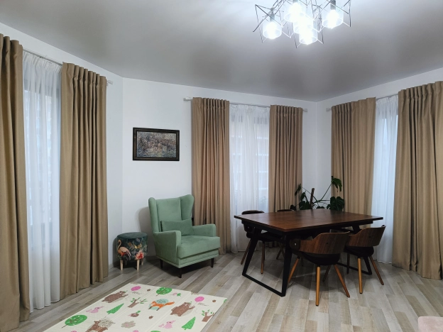 Купить трехкомнатную квартиру в Микрорайоне Ключи в Воронеже. Вариант № 10687745, 16, площадь - квм, цена 17590000 рублей