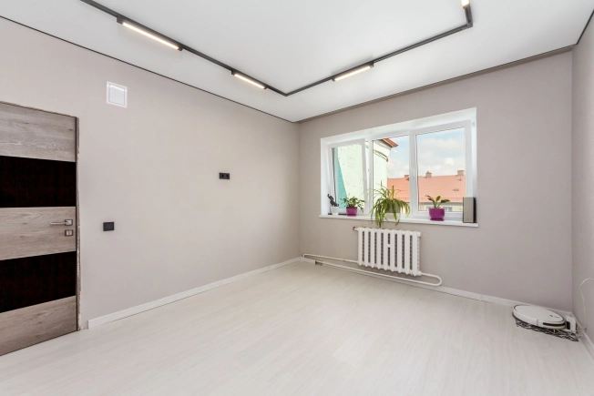 Купить трехкомнатную квартиру на улице Олега Кошевого в Калининграде. Вариант № 302120, 5, площадь -  квм, цена 6500000 рублей