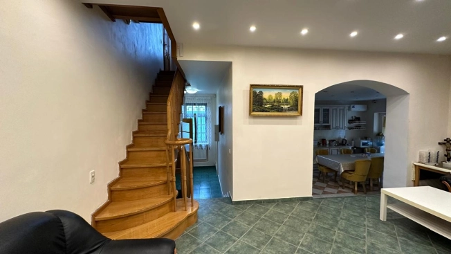 Купить дом в Москве. Вариант № 12160, 29, площадь - квм, цена 27000000 рублей