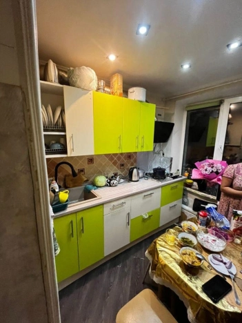 Купить трехкомнатную квартиру у метро Коммунарка в Москве. Вариант № 10000690, 5, площадь -  квм, цена 10400000 рублей