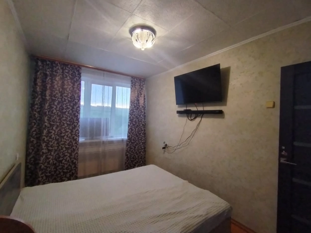 Купить трехкомнатную квартиру в Новосибирской области. Вариант № 10195385, 6, площадь -  квм, цена 4100000 рублей