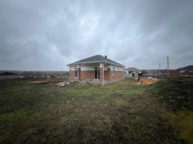 Купить дом на улице Героев Труда в Белгородской области. Вариант № 41613, 10, площадь - квм, цена 8200000 рублей