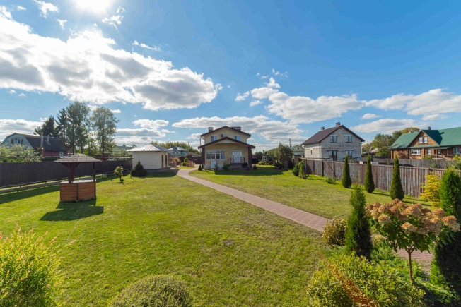 Купить дом на улице Комсомольская в Ивановской области. Вариант № 6733358, 11, площадь -  квм, цена 39900000 рублей