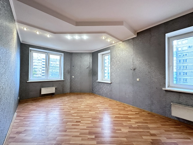 Купить трехкомнатную квартиру на улице Московское шоссе в Санкт-Петербурге. Вариант № 2527297, 15, площадь -  квм, цена 23650000 рублей