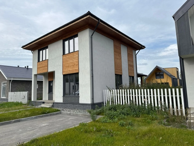 Купить дом в районе Заельцовский в Новосибирске. Вариант № 3824757, 0, площадь -  квм, цена 12900000 рублей