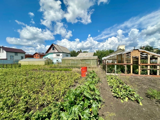 . Вариант № 10618, 14, площадь - 180 квм, цена 8330000 рублей