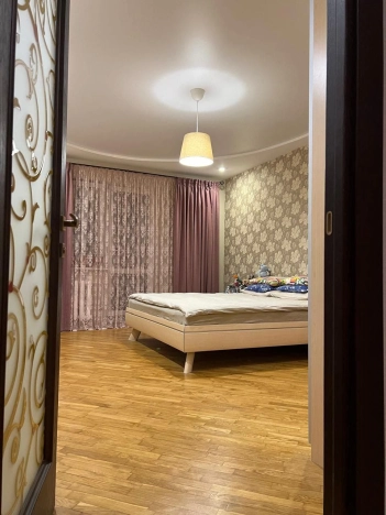 Купить трехкомнатную квартиру в Сыктывкаре. Вариант № 11228, 16, площадь -  квм, цена 13400000 рублей