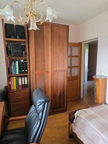 Купить квартиру в Москве. Вариант № 9886743, 3, площадь -  квм, цена 40000000 рублей