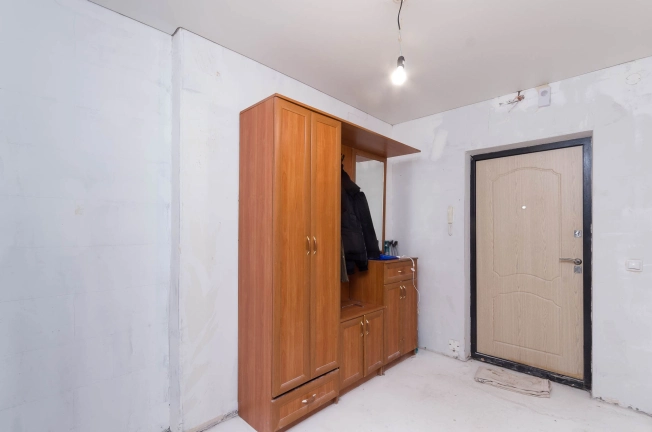 Купить квартиру в Тобольске. Вариант № 10215694, 4, площадь -  квм, цена 3200000 рублей