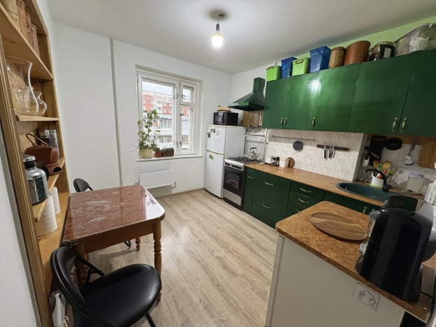 Купить двухкомнатную квартиру в Сыктывкаре. Вариант № 8466490, 8, площадь -  квм, цена 4850000 рублей