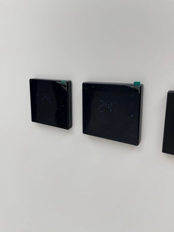 Купить двухкомнатную квартиру в районе Заельцовский в Новосибирске. Вариант № 3195178, 21, площадь -  квм, цена 12050000 рублей