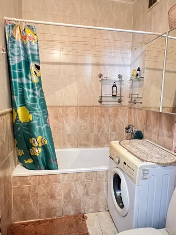 Снять квартиру в Калининграде. Вариант № 9290375, 8, площадь -  квм, цена 33000 рублей