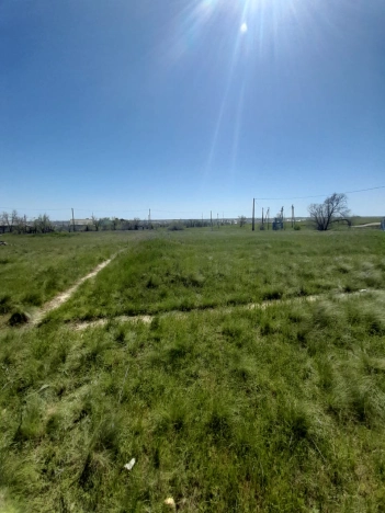 Купить земельный участок на улице Заречная в Республике Калмыкия. Вариант № 7953, 0, площадь -  квм, цена 950000 рублей