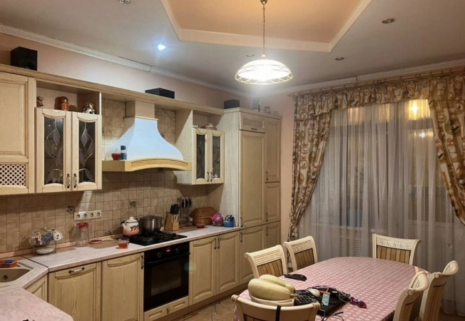 Купить трехкомнатную квартиру на улице Кирова в Химках. Вариант № 52443, 3, площадь -  квм, цена 18600000 рублей