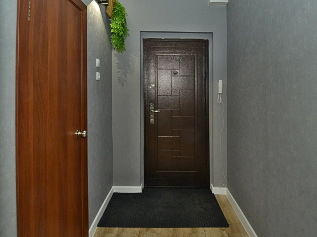 Купить однокомнатную квартиру в районе Калининский в Новосибирске. Вариант № 6700548, 7, площадь -  квм, цена 3300000 рублей