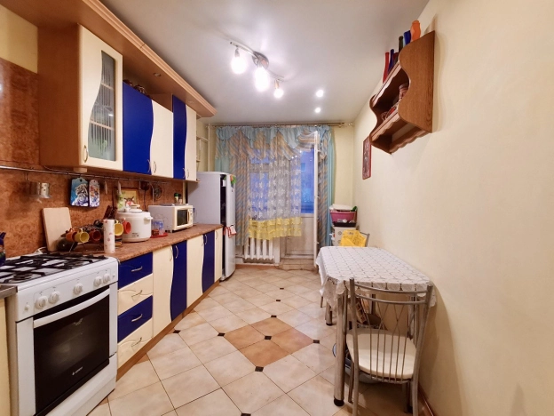 Купить трехкомнатную квартиру в Смоленской области. Вариант № 7523361, 7, площадь -  квм, цена 7700000 рублей