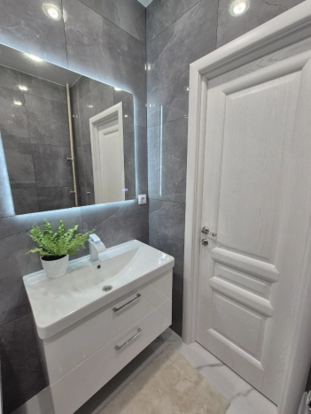 Снять квартиру в Тобольске. Вариант № 9675358, 14, площадь -  квм, цена 75000 рублей