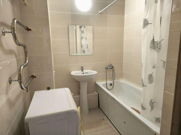 Купить трехкомнатную квартиру в Воронеже. Вариант № 5523231, 15, площадь -  квм, цена 8430000 рублей