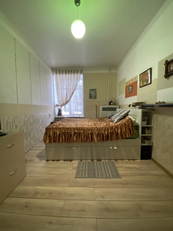 Купить двухкомнатную квартиру в районе Заельцовский в Новосибирске. Вариант № 9456210, 5, площадь -  квм, цена 5000000 рублей