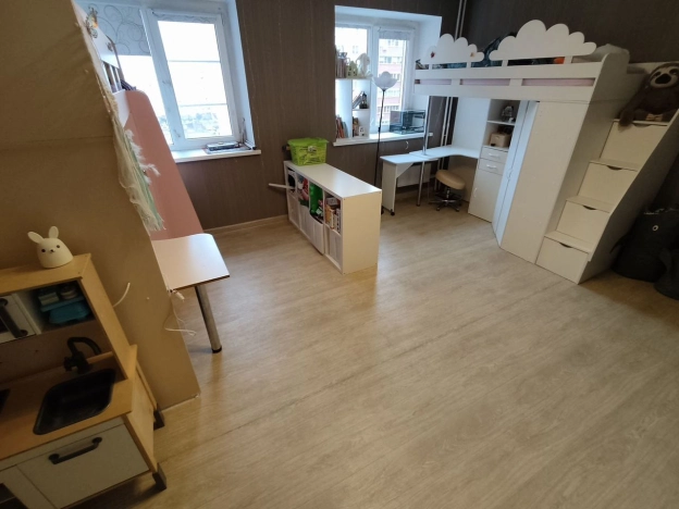 Купить трехкомнатную квартиру в Новосибирской области. Вариант № 8111719, 4, площадь -  квм, цена 8680000 рублей