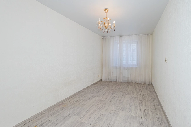 Купить квартиру у метро Золотая нива в Новосибирске. Вариант № 10608012, 13, площадь - квм, цена 4500000 рублей