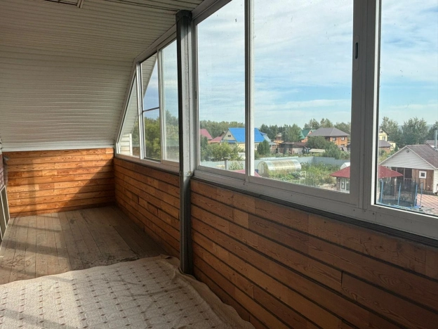 Купить дом на улице Благодарная в Бердске. Вариант № 8351401, 11, площадь -  квм, цена 15000000 рублей