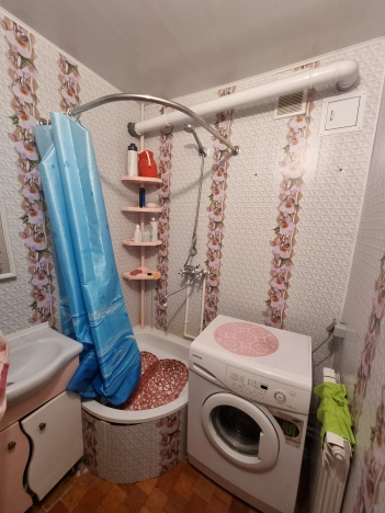 Купить трехкомнатную квартиру на улице Совхозная в Владимирской области. Вариант № 7994791, 4, площадь -  квм, цена 1200000 рублей