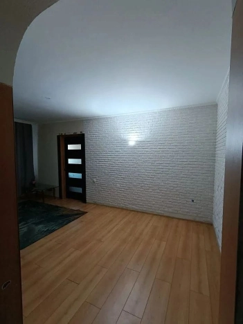 Купить трехкомнатную квартиру в Пушкине. Вариант № 15005, 5, площадь -  квм, цена 7000000 рублей