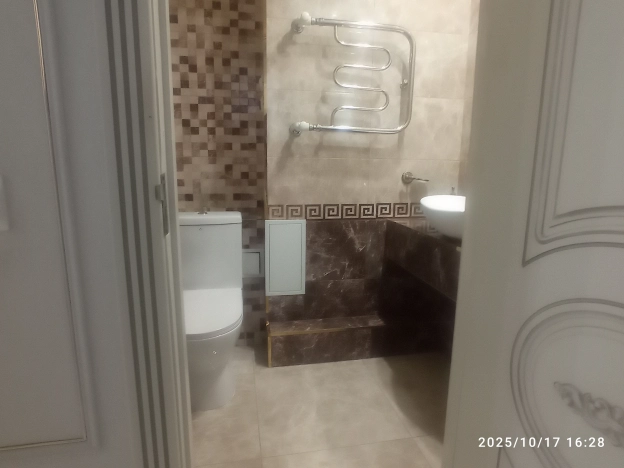 Купить трехкомнатную квартиру в Калининграде. Вариант № 8860116, 10, площадь -  квм, цена 11850000 рублей