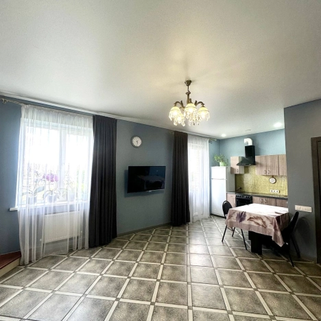 Купить трехкомнатную квартиру в Микрорайоне Фестивальный в Краснодаре. Вариант № 17424, 4, площадь -  квм, цена 6700000 рублей