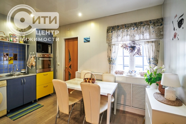 Купить дом в районе Советский в Воронеже. Вариант № 18464, 8, площадь -  квм, цена 3800000 рублей