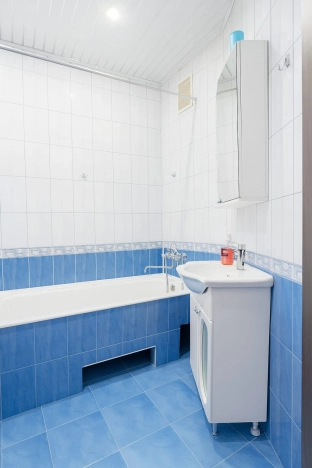 Купить трехкомнатную квартиру в Новосибирске. Вариант № 6823654, 10, площадь -  квм, цена 8500000 рублей