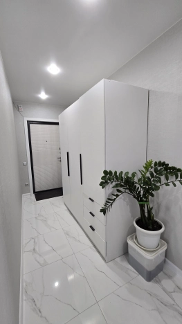 Купить однокомнатную квартиру на улице Рябиновая в Новосибирске. Вариант № 3822907, 15, площадь -  квм, цена 7430000 рублей