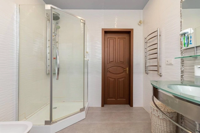 Купить дом в Омске. Вариант № 2775, 15, площадь -  квм, цена 19999000 рублей