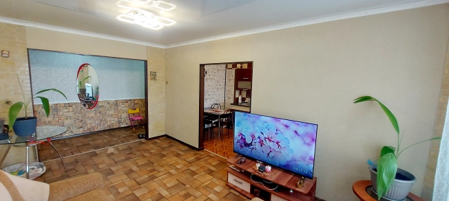 Купить трехкомнатную квартиру в Керчи. Вариант № 58046, 3, площадь - квм, цена 7550000 рублей