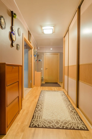 Купить четырехкомнатную квартиру в Вологде. Вариант № 14804, 39, площадь -  квм, цена 33250000 рублей