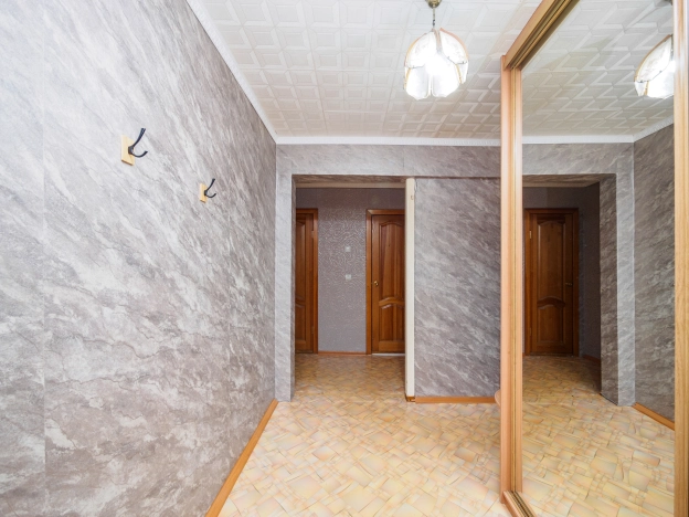 Купить квартиру в Омске. Вариант № 9641499, 16, площадь -  квм, цена 5200000 рублей