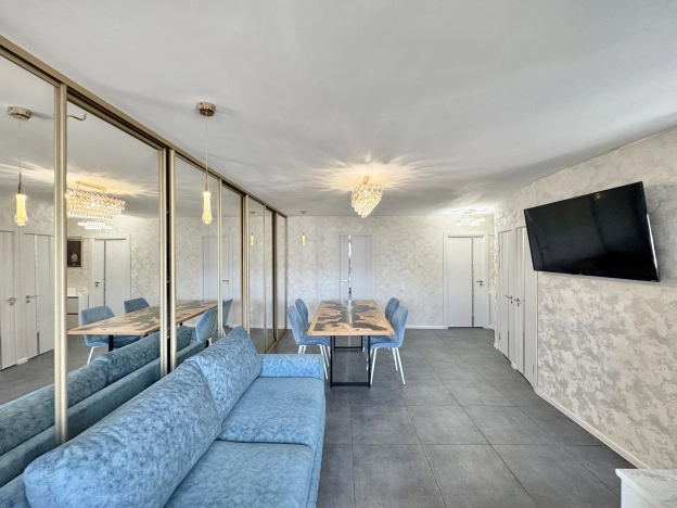 Купить трехкомнатную квартиру в Краснодарском крае. Вариант № 6157800, 7, площадь -  квм, цена 13500000 рублей