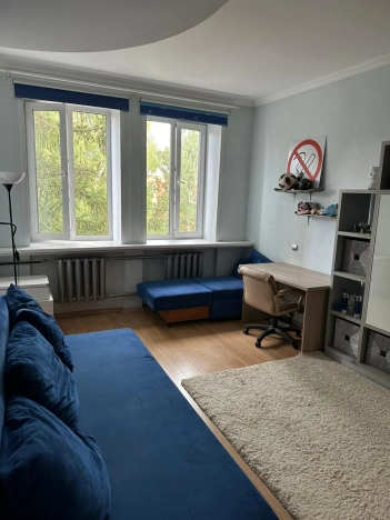 Купить двухкомнатную квартиру в Новосибирске. Вариант № 9679308, 5, площадь -  квм, цена 17999000 рублей