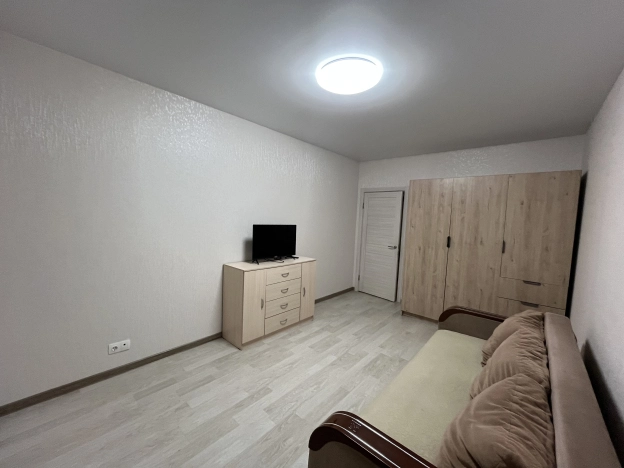 Купить однокомнатную квартиру у метро Юго-Западная в Москве. Вариант № 10340108, 2, площадь -  квм, цена 9380000 рублей